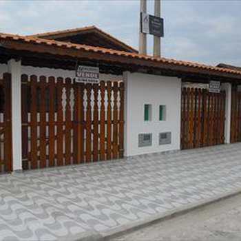 Casa em Mongaguá, bairro Balneário Itaóca