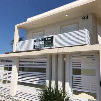 Casa em Praia Grande, bairro Melvi