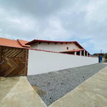 Casa em Mongaguá, bairro Agenor de Campos