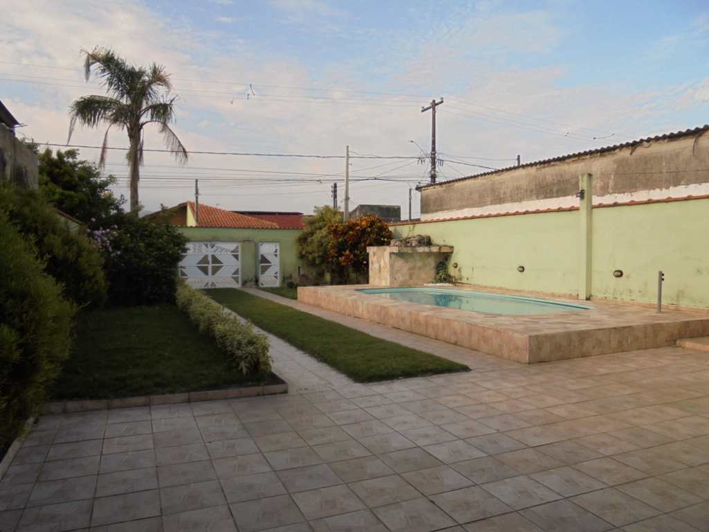 Casa em Mongaguá, no bairro Jardim Praia Grande