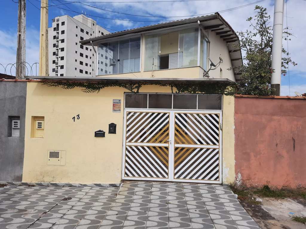 Casa em Mongaguá, no bairro Balneário Santa Eugênia