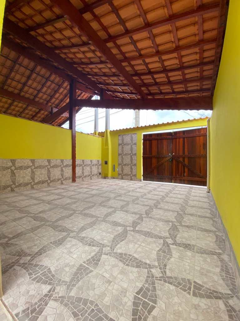 Casa em Mongaguá, no bairro Balneário Jussara