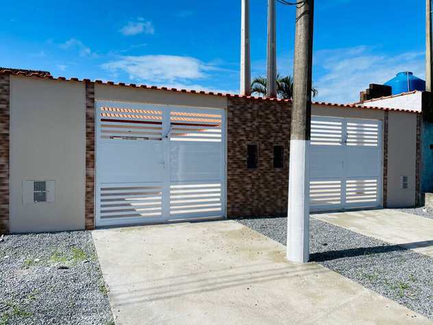 Casa em Itanhaém, no bairro Balneário Guaracai