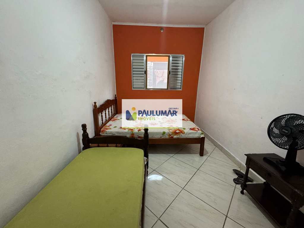 Casa em Mongaguá, no bairro Centro