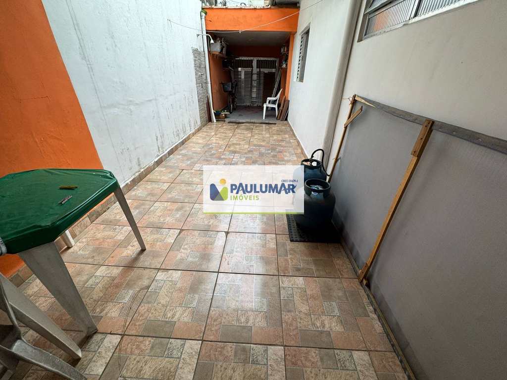 Casa em Mongaguá, no bairro Centro