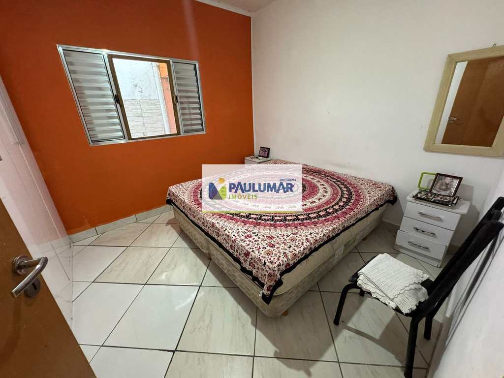 Casa em Mongaguá, no bairro Centro