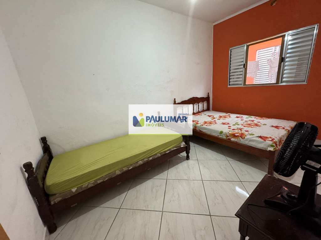 Casa em Mongaguá, no bairro Centro
