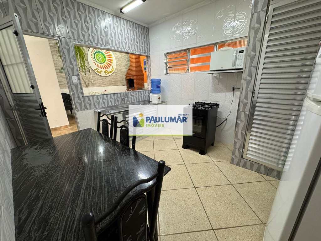 Casa em Mongaguá, no bairro Centro