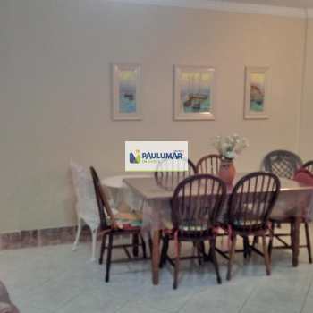 Apartamento em Mongaguá, bairro Centro