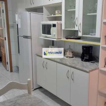 Apartamento em Mongaguá, bairro Centro