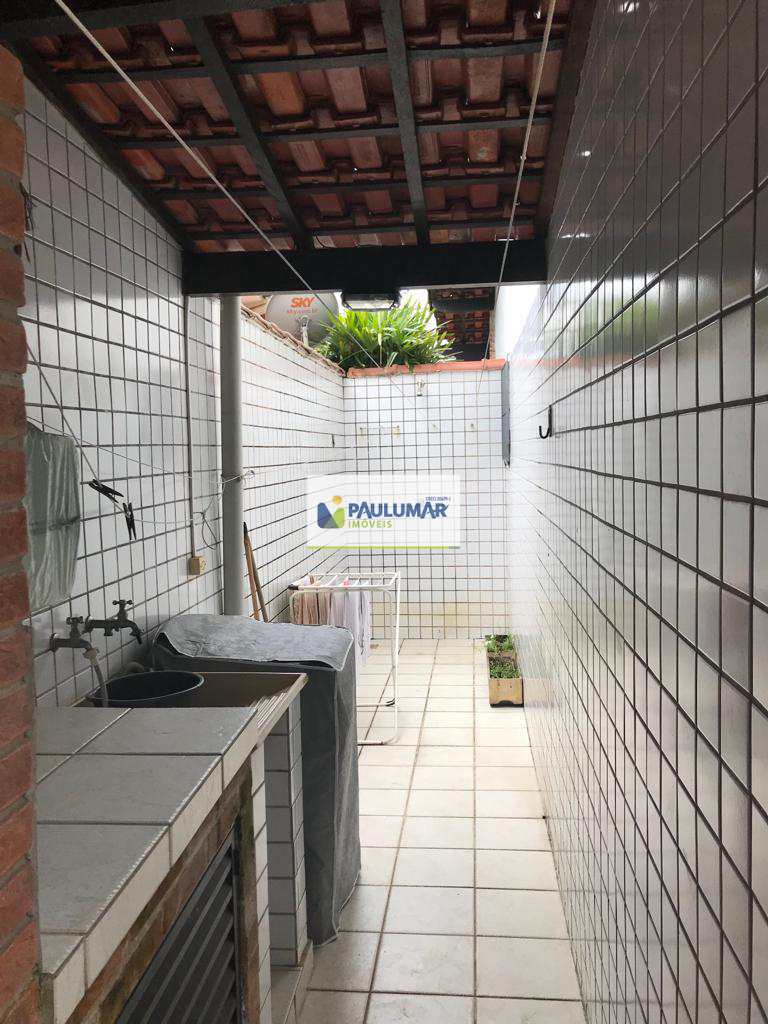 Casa em Praia Grande, no bairro Jardim Imperador