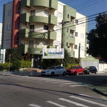 Apartamento em Mongaguá, bairro Jardim Aguapeu