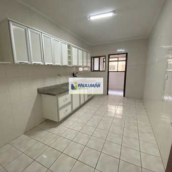 Apartamento em Mongaguá, bairro Centro