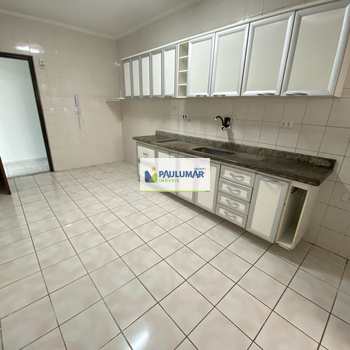 Apartamento em Mongaguá, bairro Centro