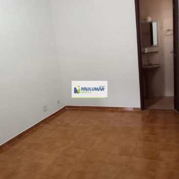 Apartamento em Mongaguá, bairro Centro