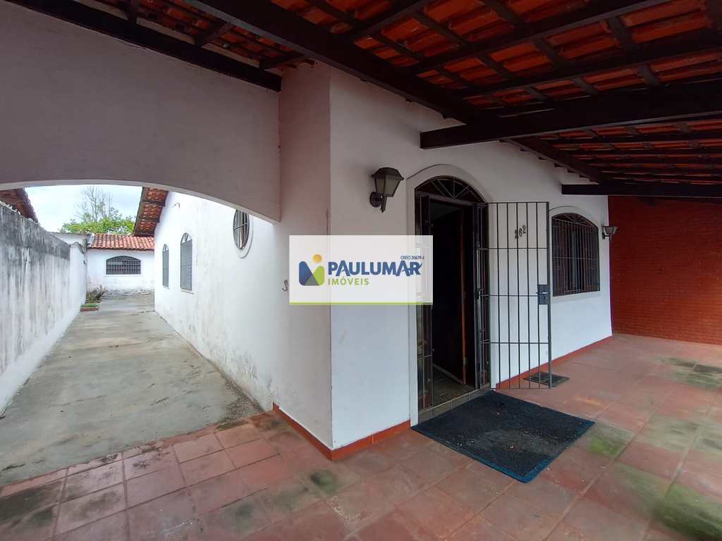 Casa em Mongaguá, no bairro Vila São Paulo