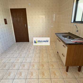 Apartamento em Mongaguá, bairro Centro