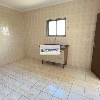 Apartamento em Mongaguá, bairro Centro