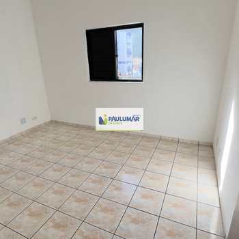 Apartamento em Mongaguá, bairro Centro