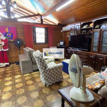 Casa em Mongaguá, bairro Jardim Praia Grande