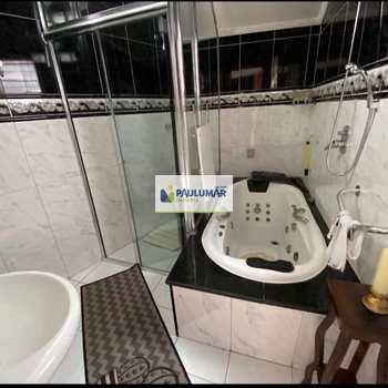 Casa em Mongaguá, bairro Jardim Praia Grande