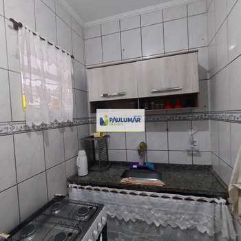 Apartamento em Mongaguá, bairro Centro