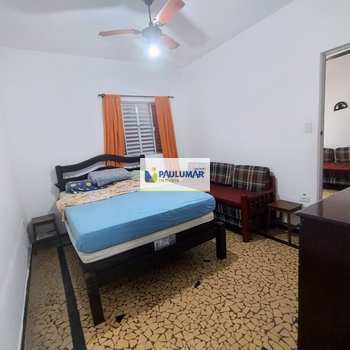 Apartamento em Mongaguá, bairro Centro