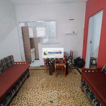 Apartamento em Mongaguá, bairro Centro