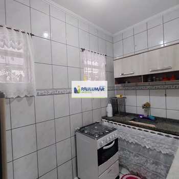 Apartamento em Mongaguá, bairro Centro