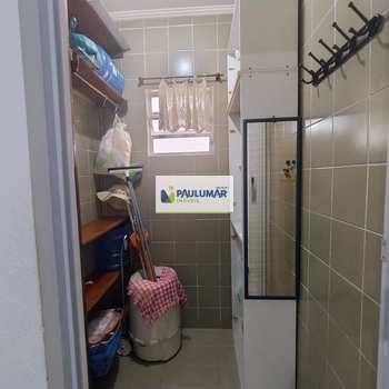 Apartamento em Mongaguá, bairro Centro