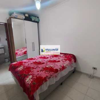 Apartamento em Mongaguá, bairro Centro