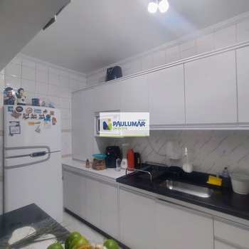 Apartamento em Mongaguá, bairro Centro