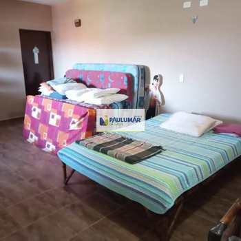 Casa em Mongaguá, bairro Balneário Itaóca