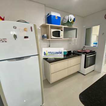 Apartamento em Mongaguá, bairro Jardim Aguapeu