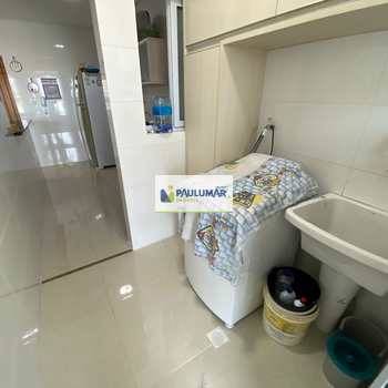 Apartamento em Mongaguá, bairro Jardim Aguapeu