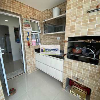 Apartamento em Mongaguá, bairro Jardim Aguapeu