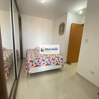 Apartamento em Mongaguá, bairro Jardim Aguapeu