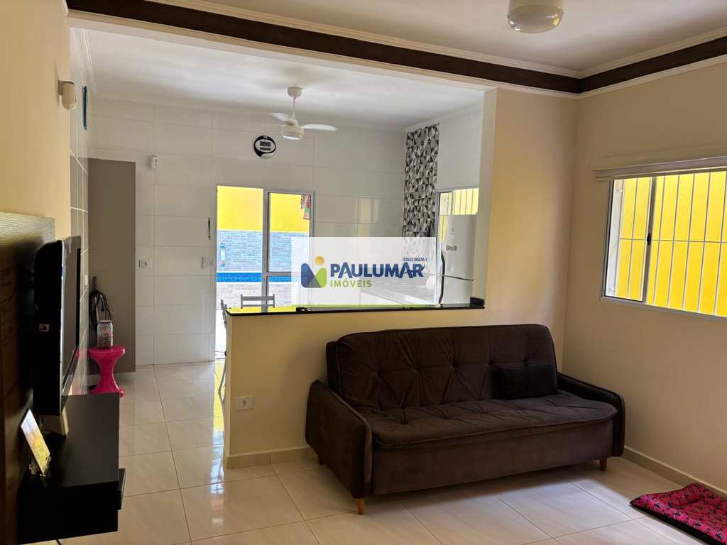 Casa em Mongaguá, no bairro Vila Anhanguera