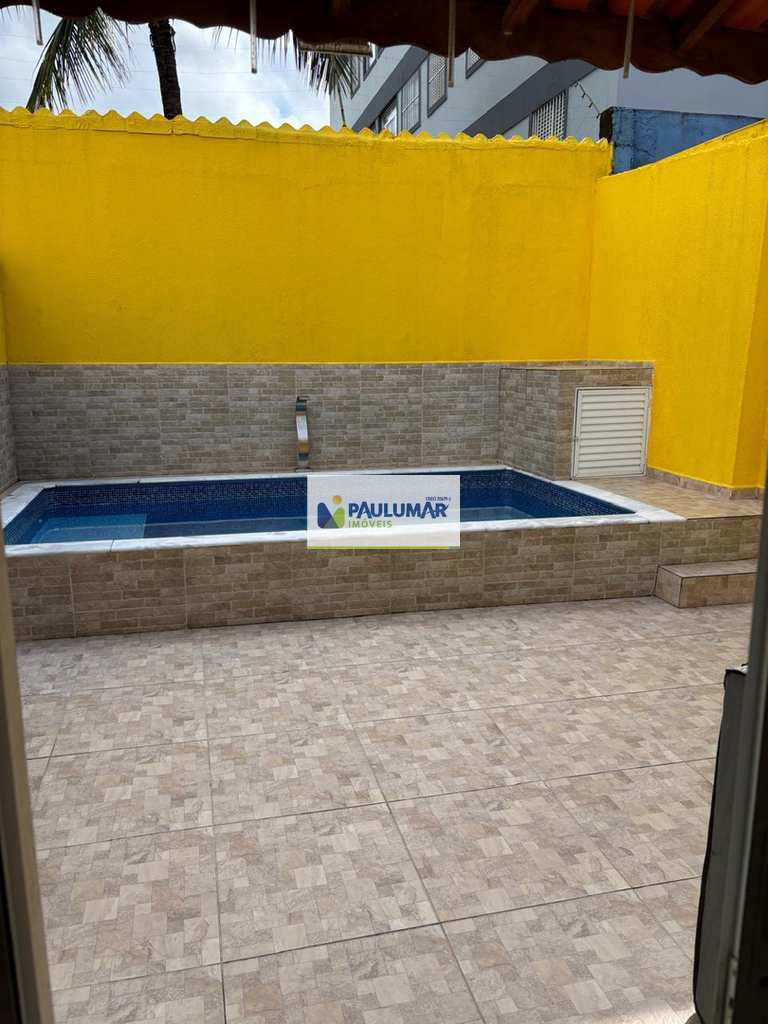 Casa em Mongaguá, no bairro Vila Anhanguera