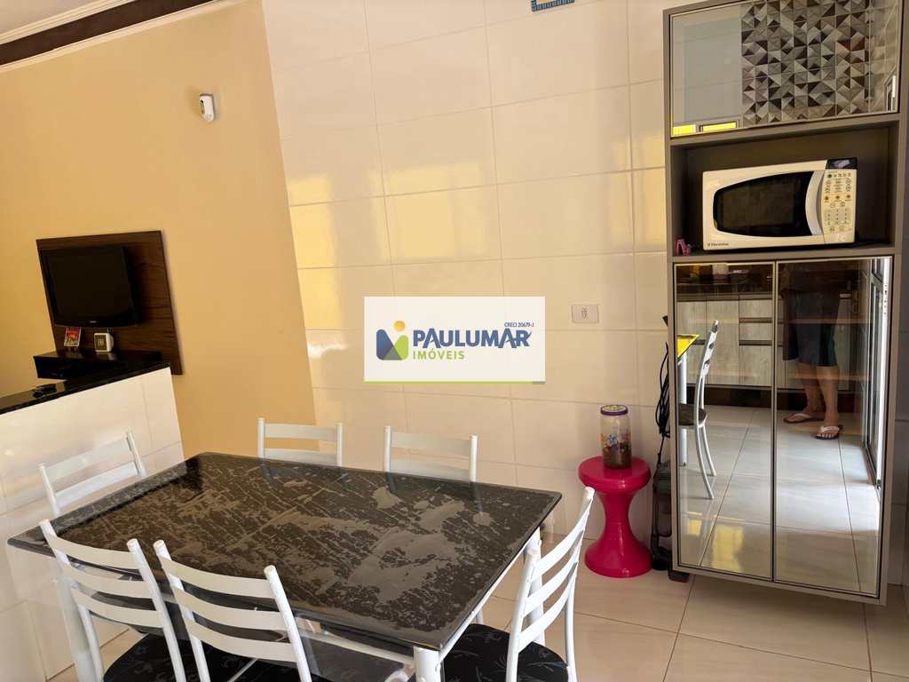 Casa em Mongaguá, no bairro Vila Anhanguera