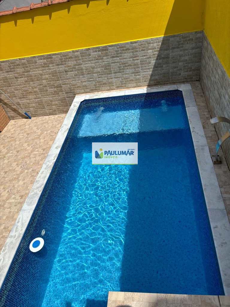 Casa em Mongaguá, no bairro Vila Anhanguera