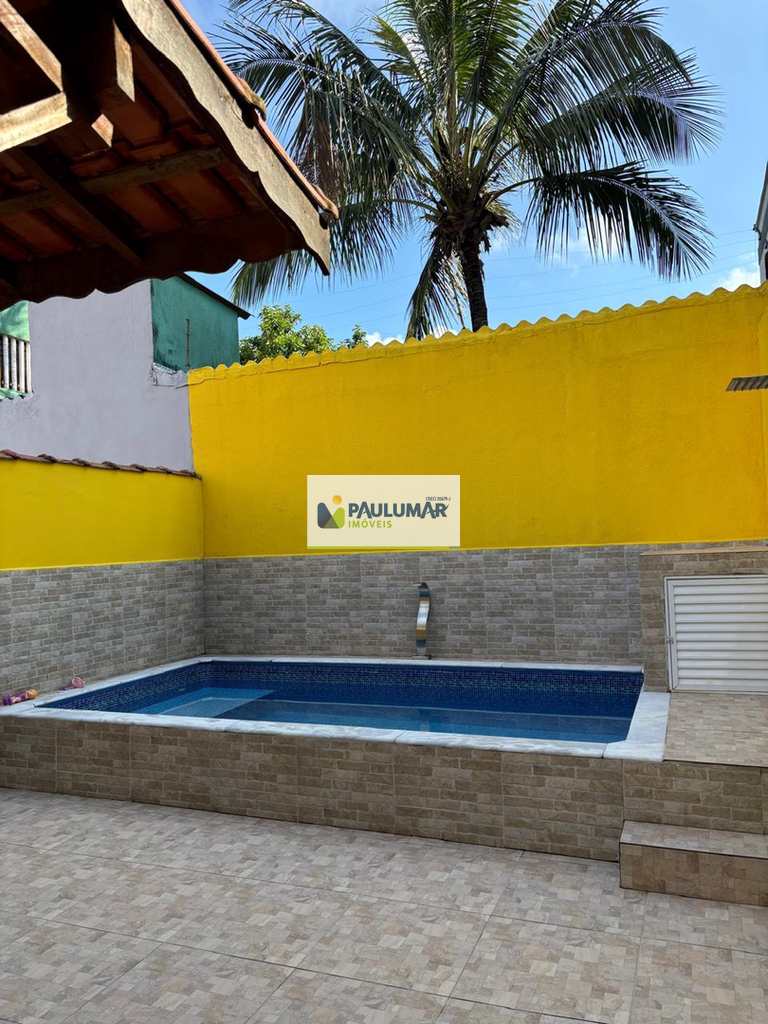Casa em Mongaguá, no bairro Vila Anhanguera
