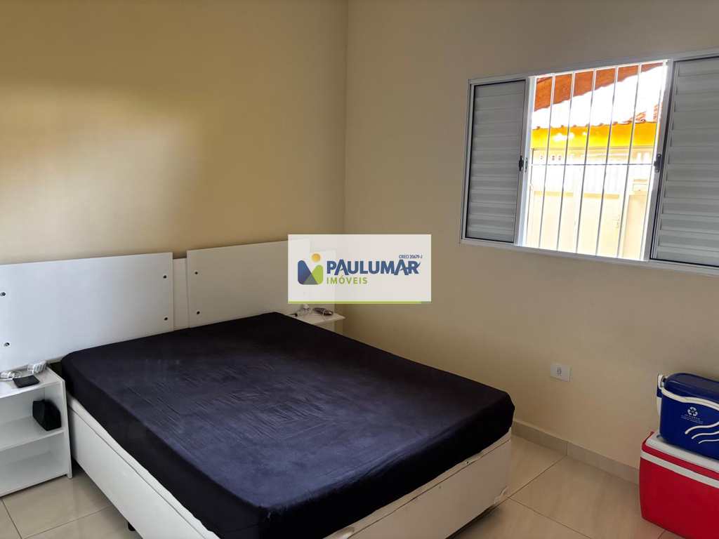 Casa em Mongaguá, no bairro Vila Anhanguera
