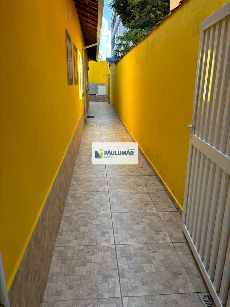 Casa em Mongaguá, no bairro Vila Anhanguera
