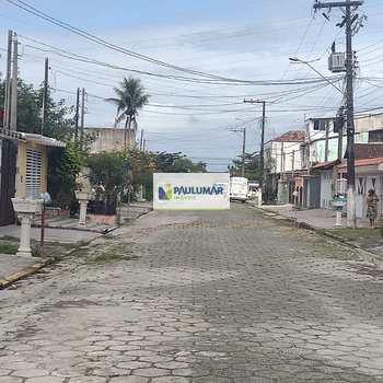 Sobrado em Mongaguá, bairro Balneário Itaóca