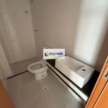 Apartamento em Mongaguá, bairro Jardim Aguapeu
