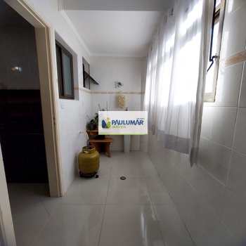 Apartamento em Mongaguá, bairro Centro