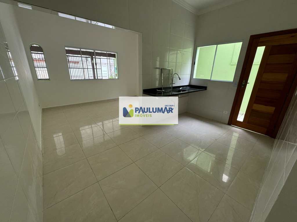 Casa em Praia Grande, no bairro Solemar