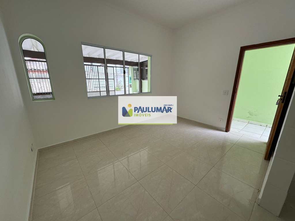 Casa em Praia Grande, no bairro Solemar
