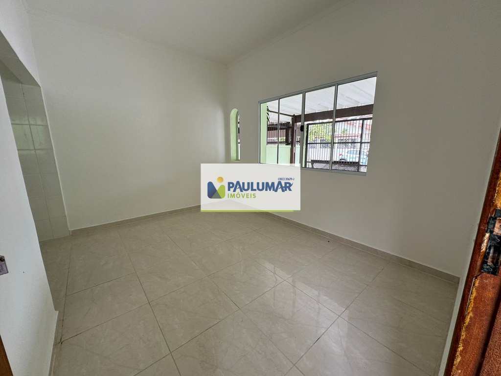 Casa em Praia Grande, no bairro Solemar